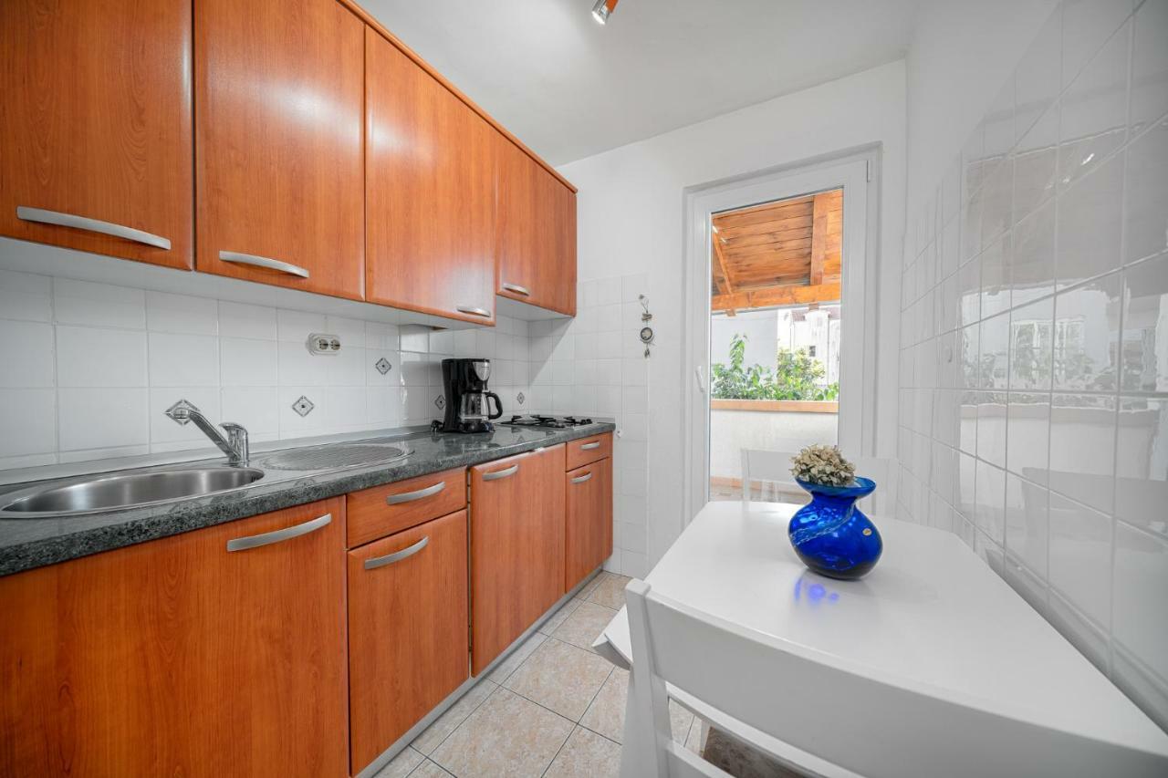Apartmani Pataca Vodice Exterior foto